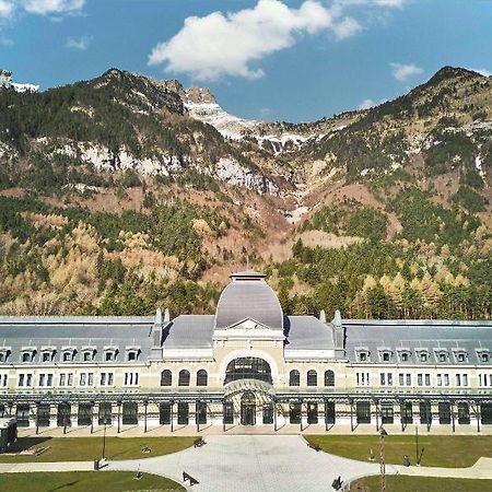 Canfranc Estacion Royal Hideaway Hotel Exterior foto