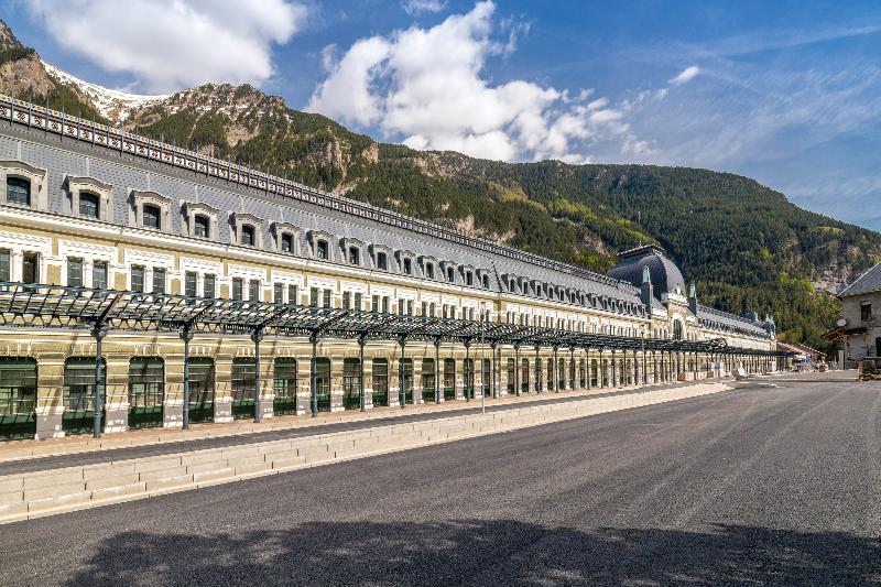 Canfranc Estacion Royal Hideaway Hotel Exterior foto