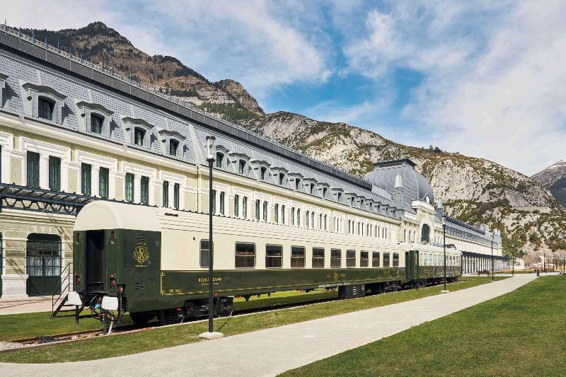 Canfranc Estacion Royal Hideaway Hotel Exterior foto