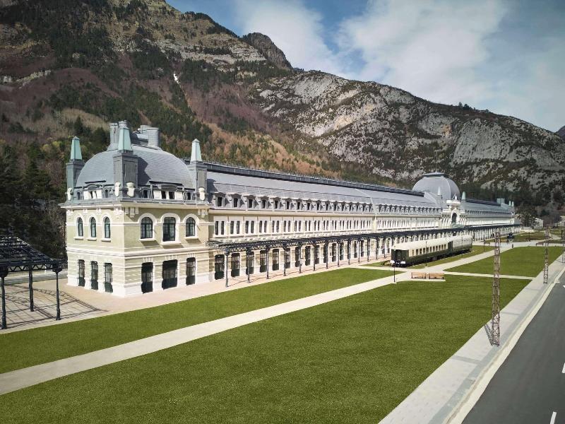 Canfranc Estacion Royal Hideaway Hotel Exterior foto